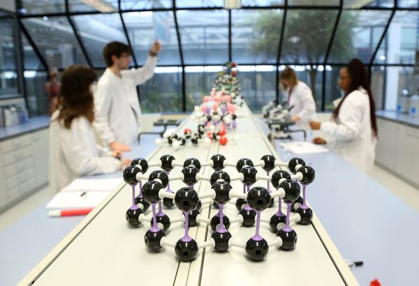 Engineering science students working in the laboratory